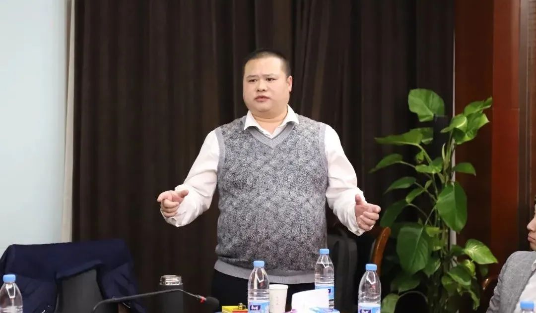 團(tuán)結(jié)一心、其利斷金—偉杰信營(yíng)銷中心新年動(dòng)員大會(huì)順利舉行