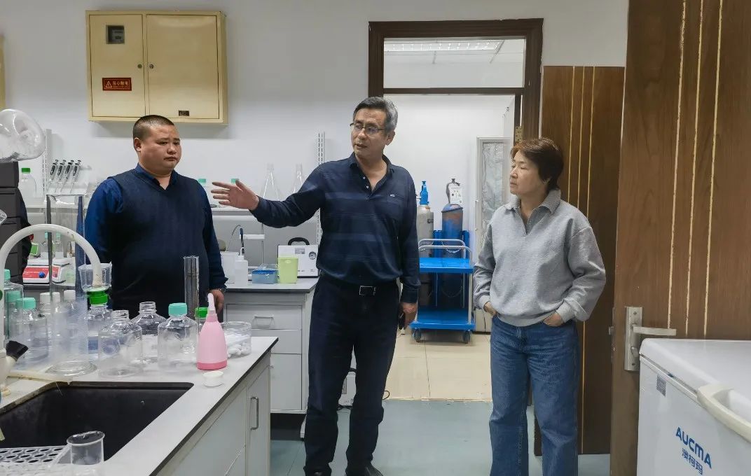 赤峰家育種業(yè)集團董事長毛區(qū)健麗女士蒞臨北京偉杰信交流指導