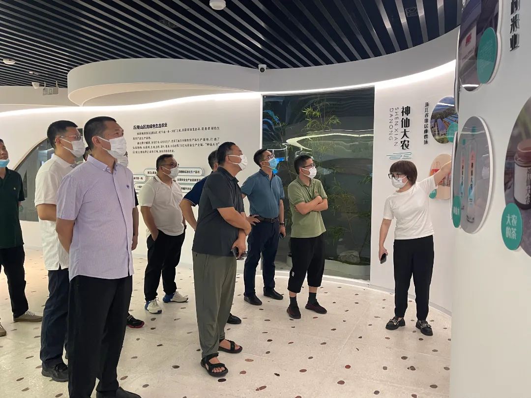 中國農(nóng)業(yè)大學(xué)專家教授團(tuán)蒞臨浙江偉杰信考察指導(dǎo)